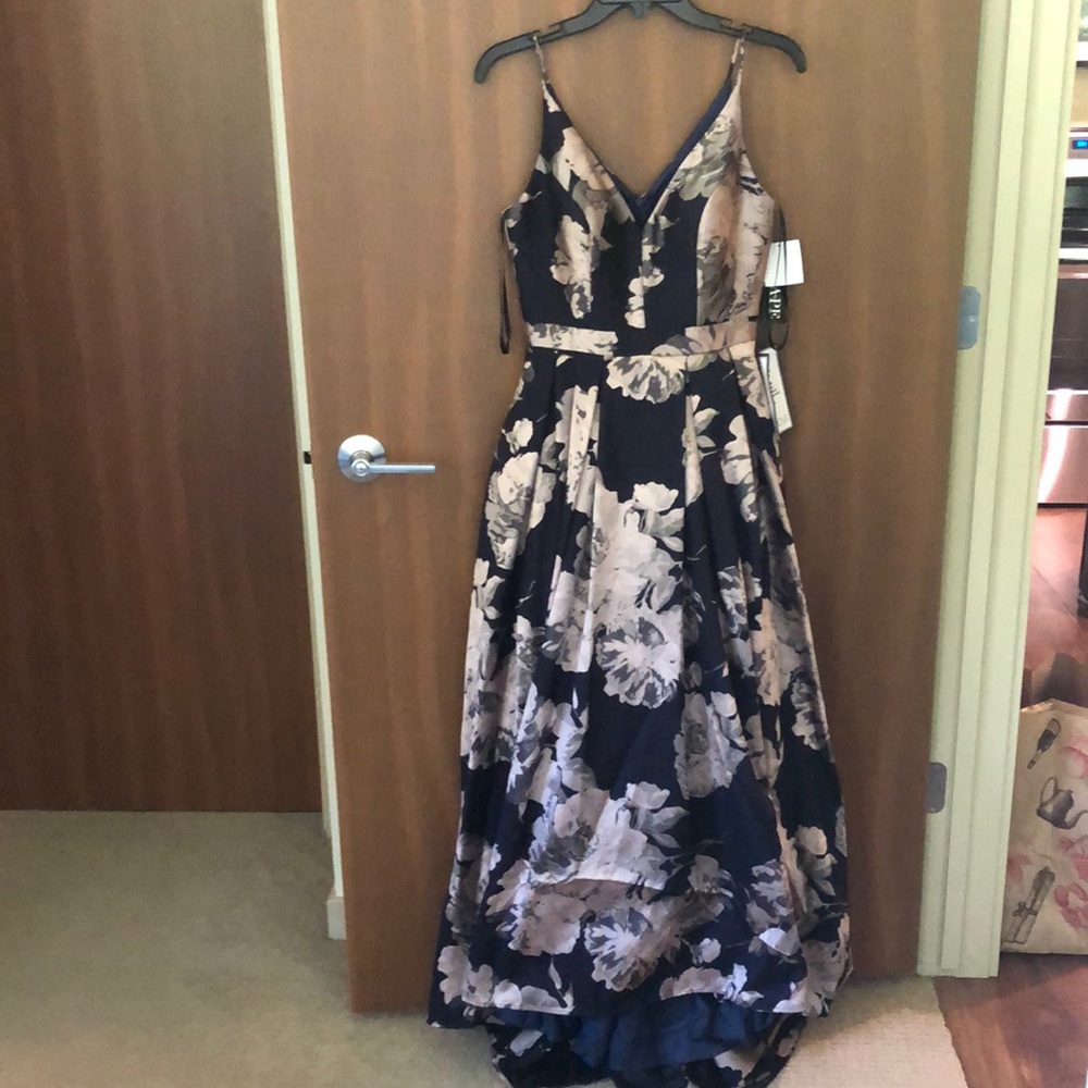 Beautiful, high low hem jacquard floral dress